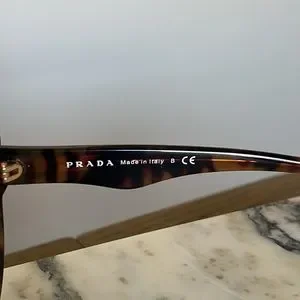 Rare Runway Prada SPR 28N tortoise Baroque cat eye butterfly glasses signature Prada | Accessories | Rare Runway Prada Spr 28n Tortoise  main image 3